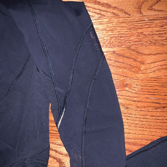 Lululemon high rise leggings size 4 - Picture 4 of 4